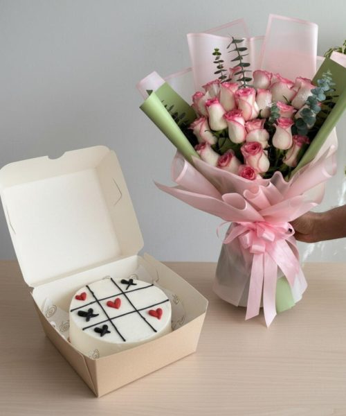 21 Pink Revival Roses + Romantic Bento Cake img