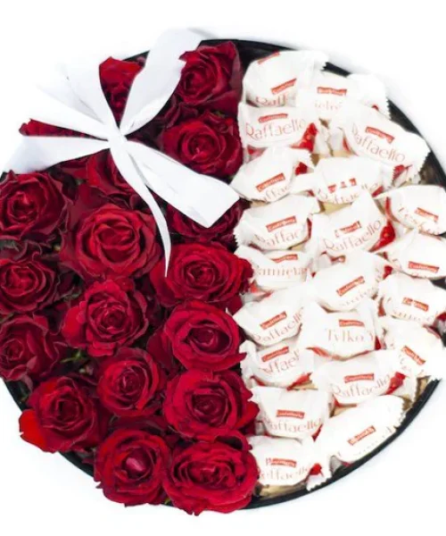 roses-with-chocolates-elegant-box-img